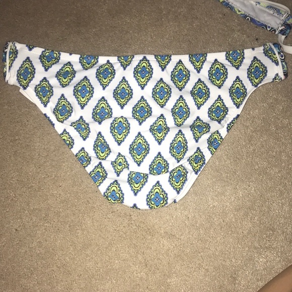 BRAND NEW Wrap bikini - Picture 6 of 7